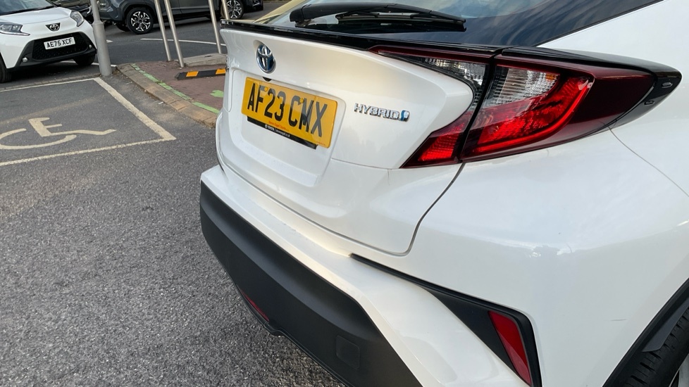 Toyota C-Hr Excel Black #32