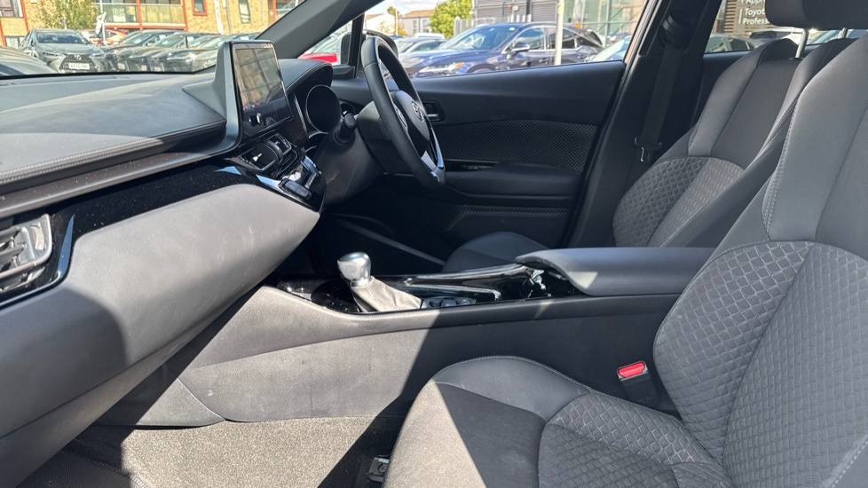 Toyota C-Hr 1.8 Vvt-h Gpf Design Suv Hybrid Cvt Eur White #5