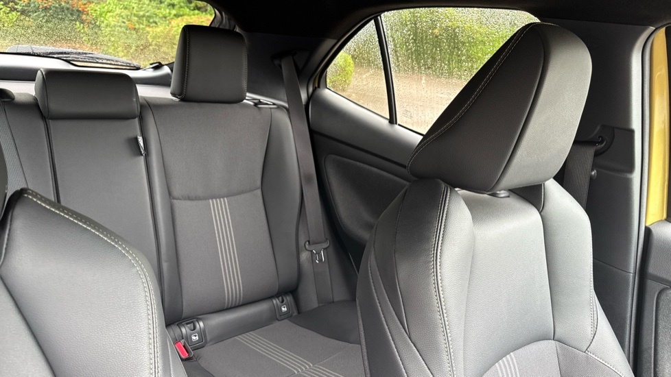 Toyota Yaris Cross Excel White #40