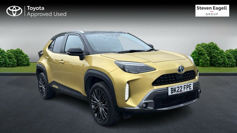 Toyota Yaris Cross Excel White #1