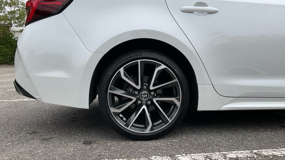 Toyota Corolla Design White #25
