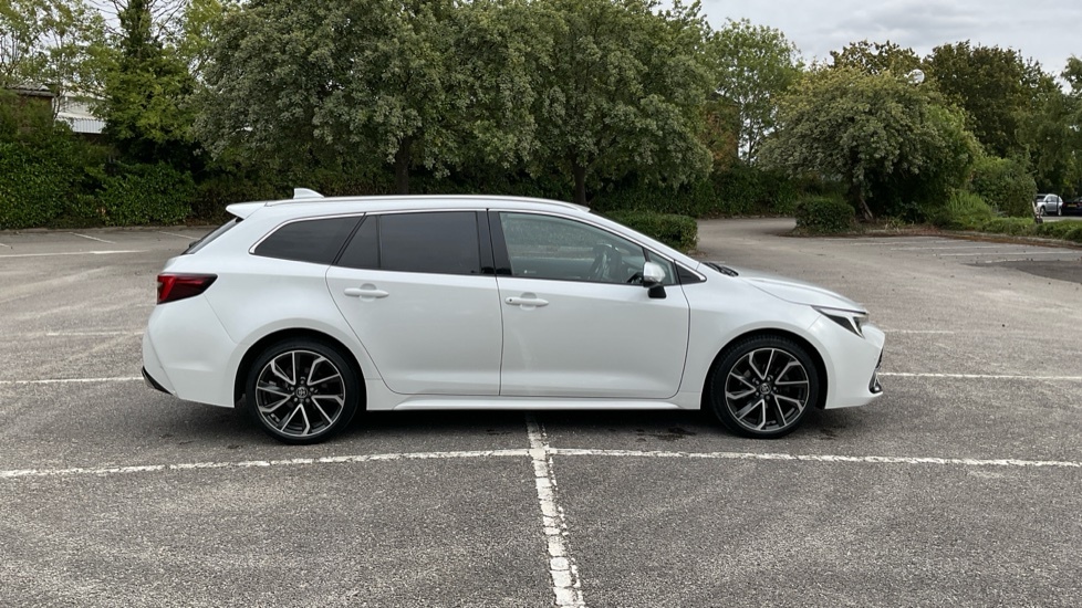 Toyota Corolla Design White #23