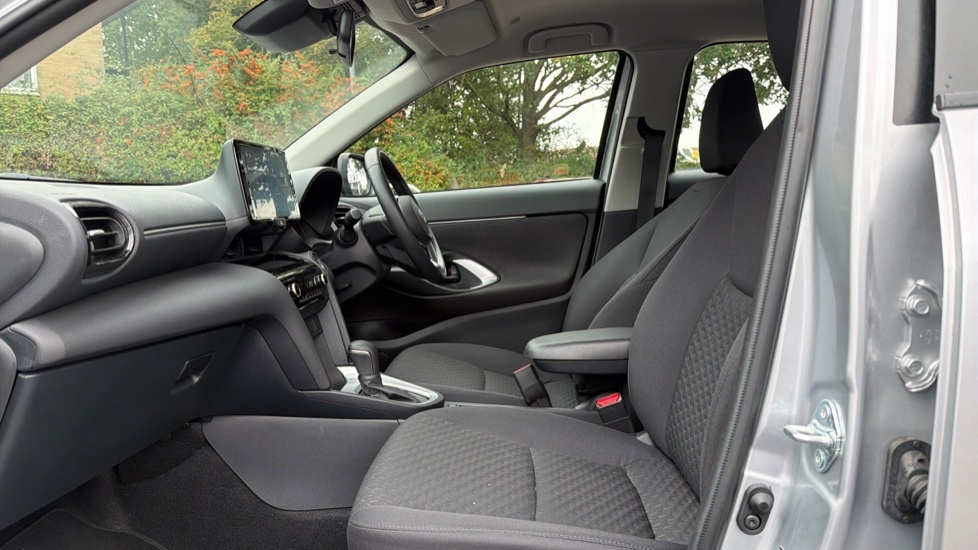 Toyota Yaris Cross 1.5 Vvt-h Icon E-cvt Euro 6 Ss Silver #5