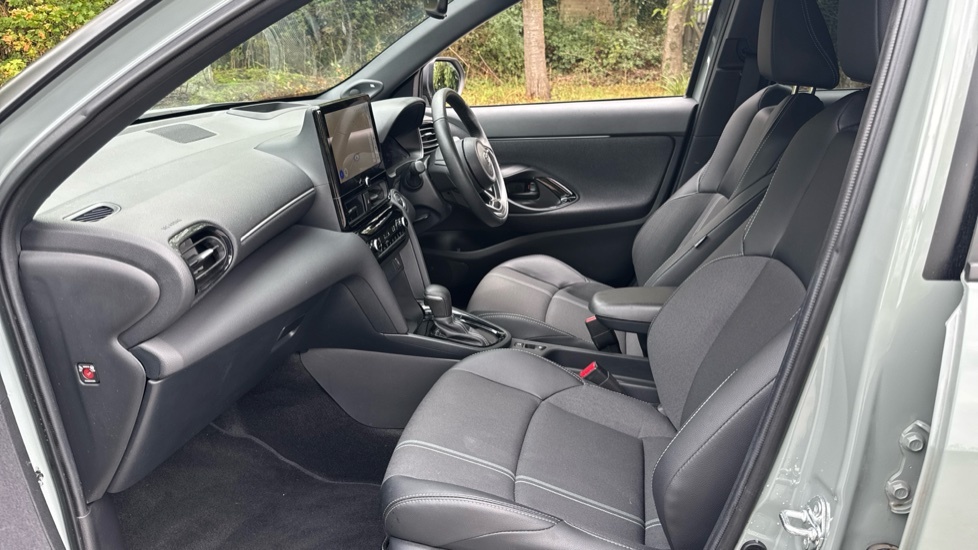 Toyota Yaris Cross 1.5 Vvt-h Premiere Edition E-cvt Euro 6 Ss Green #5