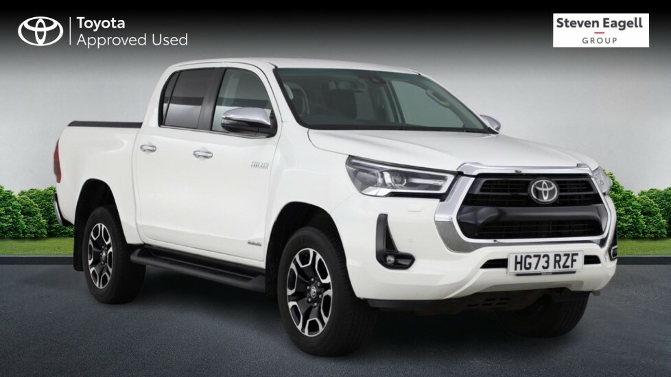 Toyota HILUX 2.4 D-4d Invincible Pickup Double Cab M White