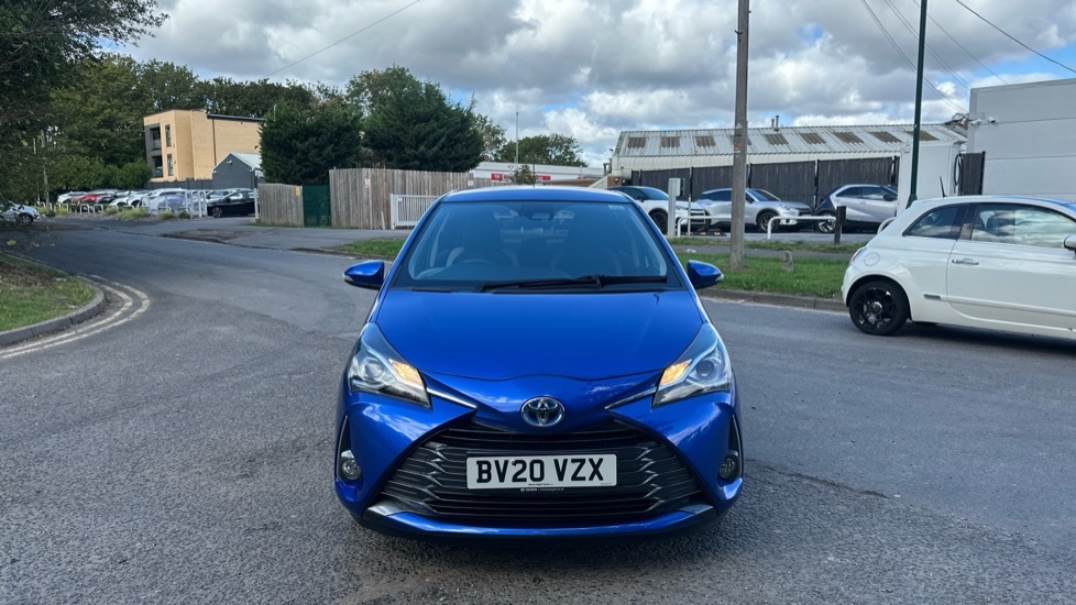 Toyota Yaris Dynamic White #22