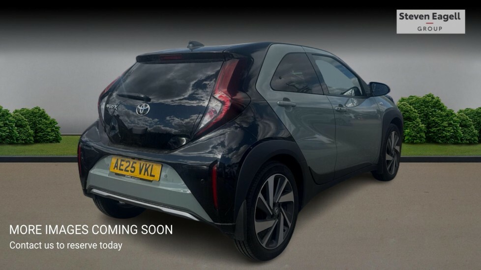 Toyota Aygo X 1.0 Vvt-i Exclusive Hatchback X-shift E Green #4