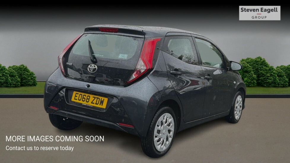 Toyota Aygo Hatchback White #4