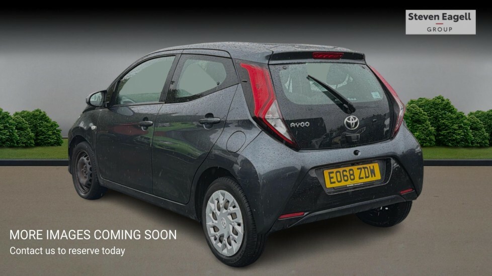 Toyota Aygo Hatchback White #2