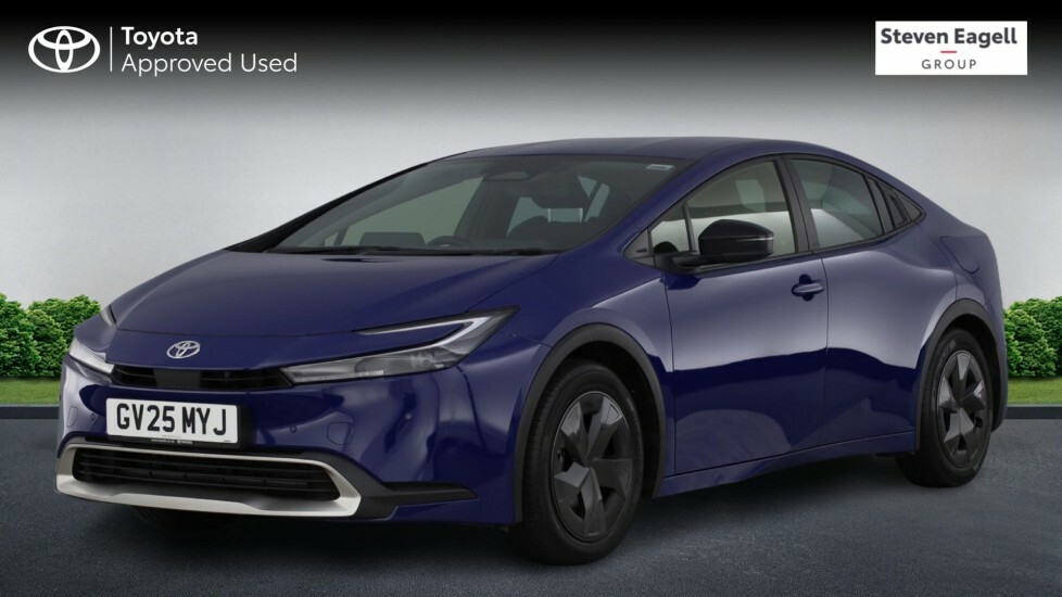 Toyota Prius 2.0 13.6Kwh Design Hatchback Plug-in Hy  #3