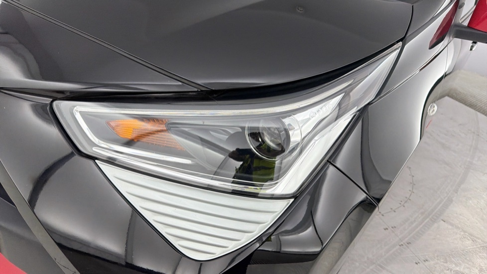 Toyota Aygo Hatchback White #20