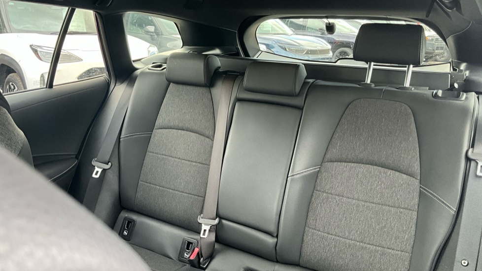 Toyota Corolla 2022 72 2.0 #35