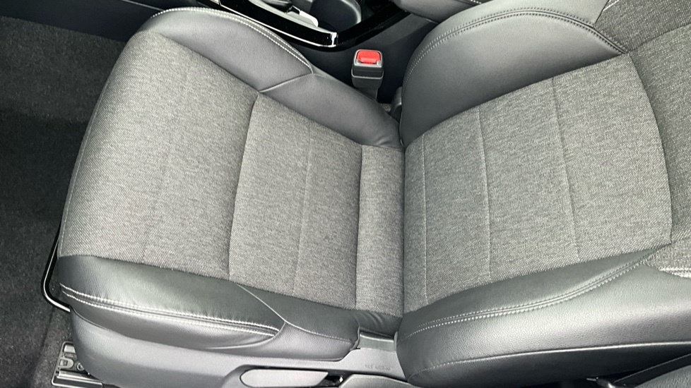Toyota Corolla 2022 72 2.0 #17