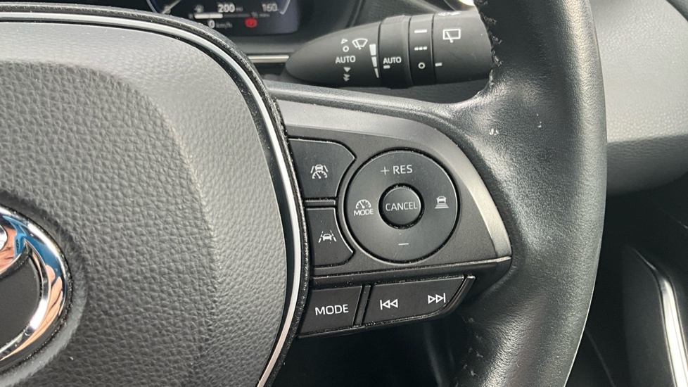 Toyota Corolla 2022 72 2.0 #28