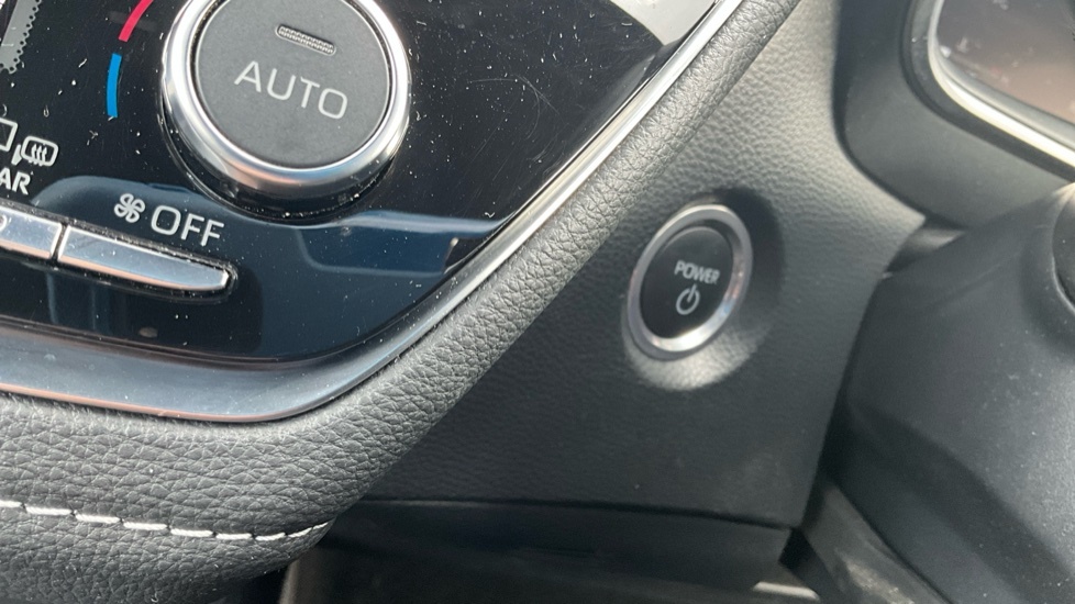 Toyota Corolla 2022 72 2.0 #16