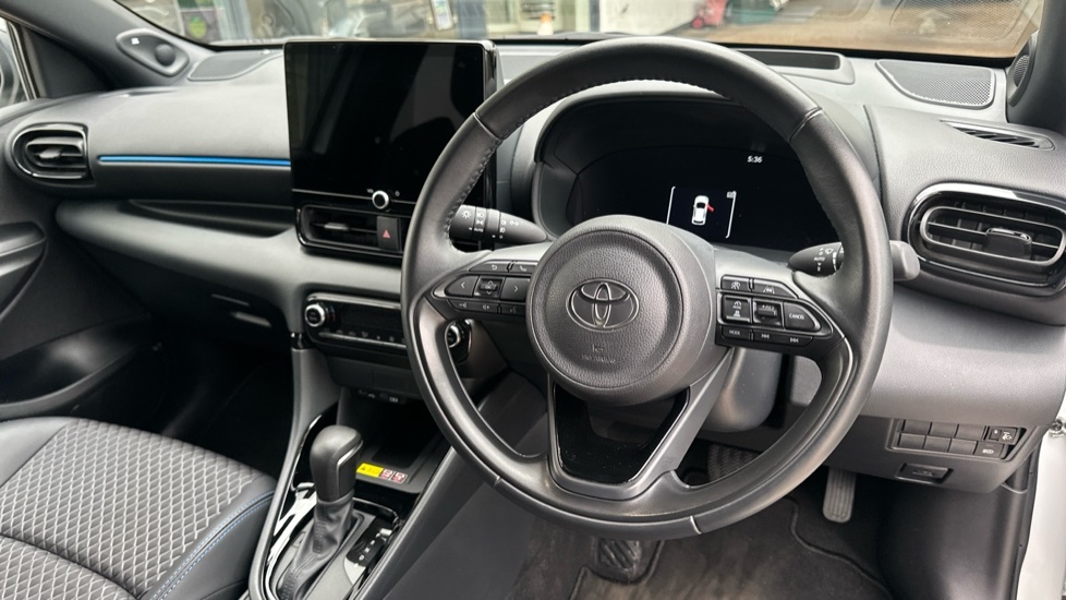 Toyota Yaris Hatchback Blue #7
