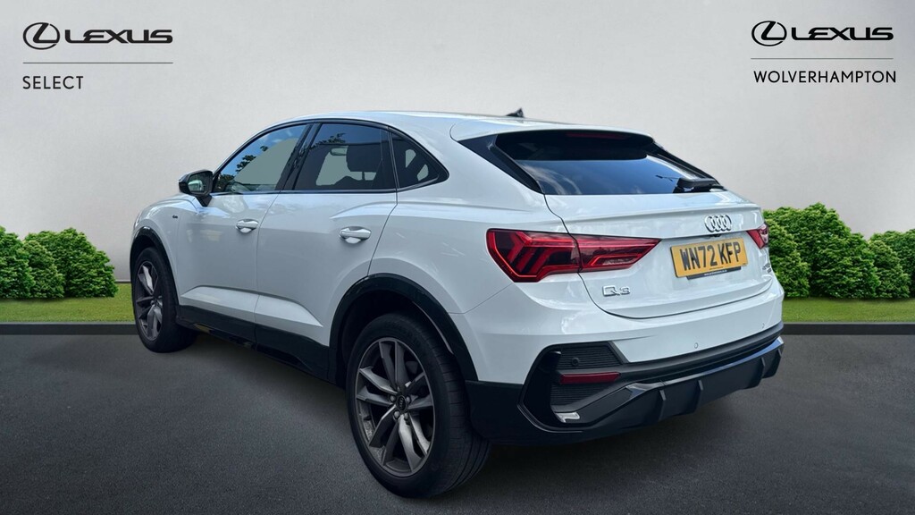 Audi Q3 35 Tfsi S Tronic Black Edition Black #2
