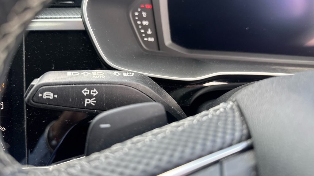 Audi Q3 35 Tfsi S Tronic Black Edition Black #35