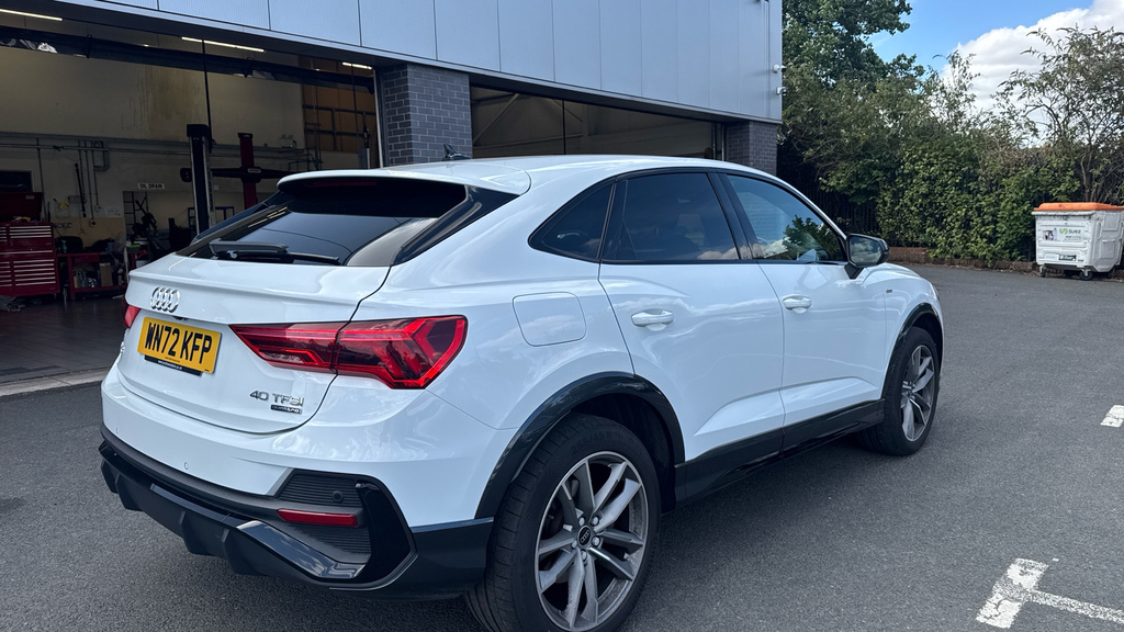 Audi Q3 35 Tfsi S Tronic Black Edition Black #26