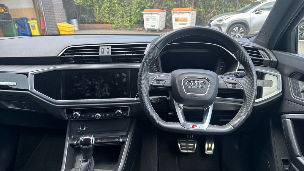 Audi Q3 35 Tfsi S Tronic Black Edition Black #7