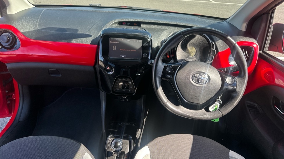 Toyota Aygo 1.0 Vvt-i X-style X-shift Euro 6 Red #6