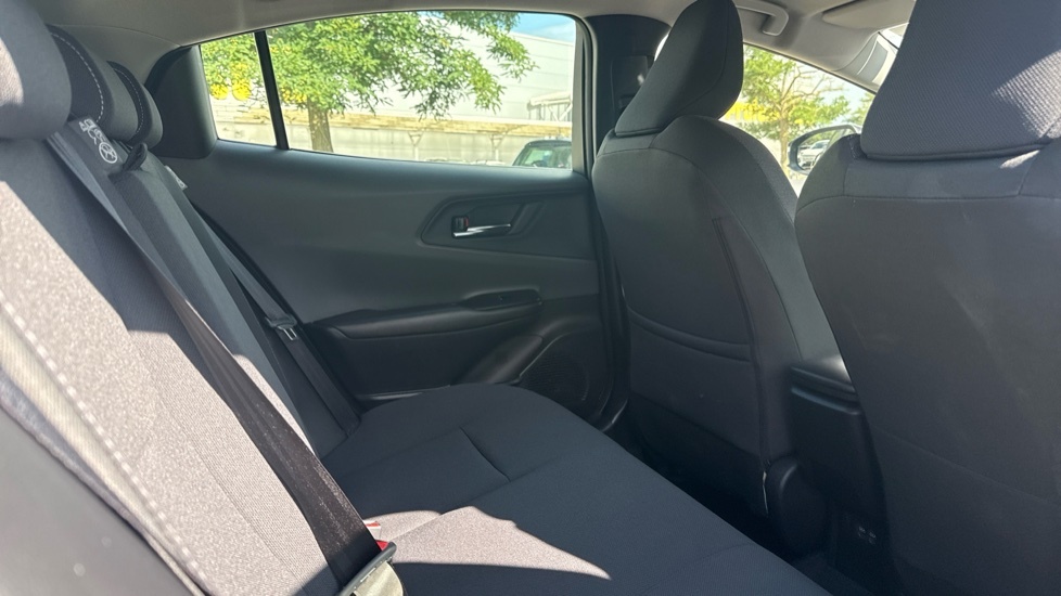 Toyota Prius 2.0 Phev Design Cvt Hatchback Black #8