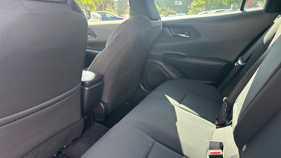 Toyota Prius 2.0 Phev Design Cvt Hatchback Black #15