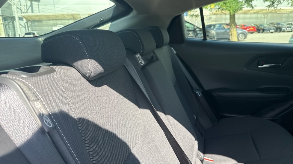 Toyota Prius 2.0 Phev Design Cvt Hatchback Black #18