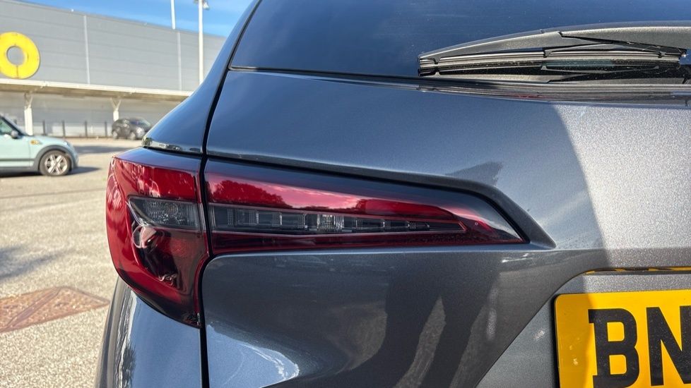 Toyota Corolla 2023 72 1.8  #21