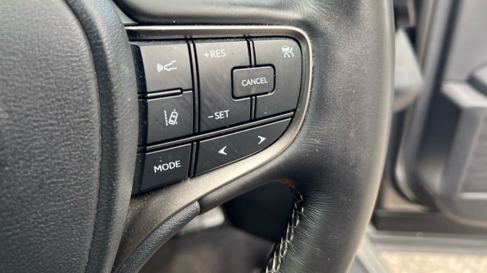 Lexus UX 250H Takumi 108 Silver #45