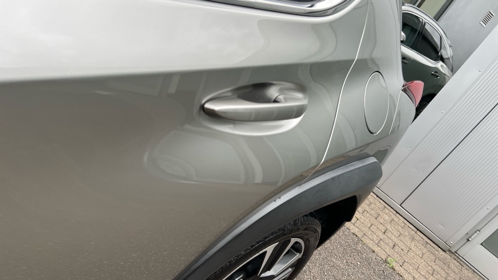 Lexus UX 250H Takumi 108 Silver #31