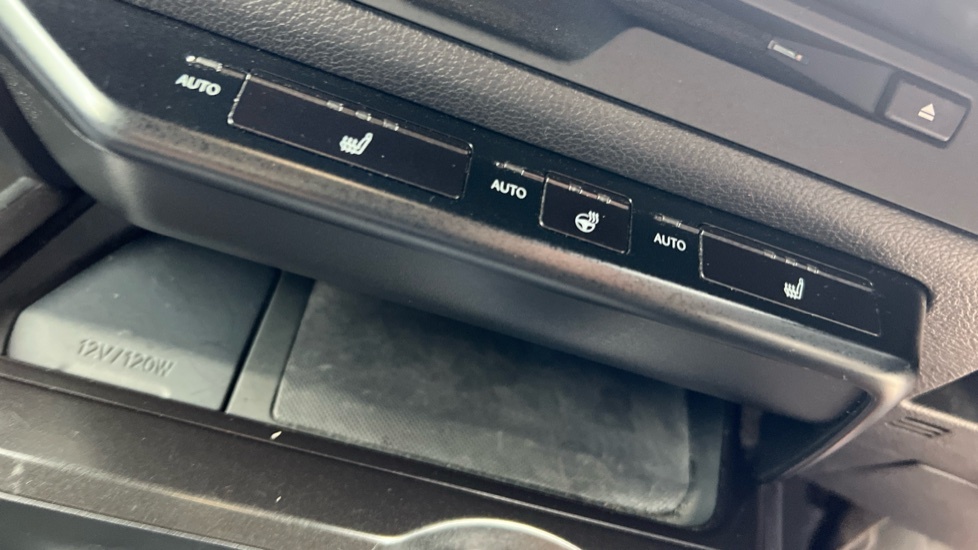 Lexus UX 250H Takumi 108 Silver #42