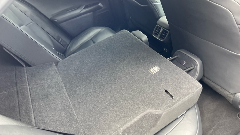 Lexus UX 250H Takumi 108 Silver #19