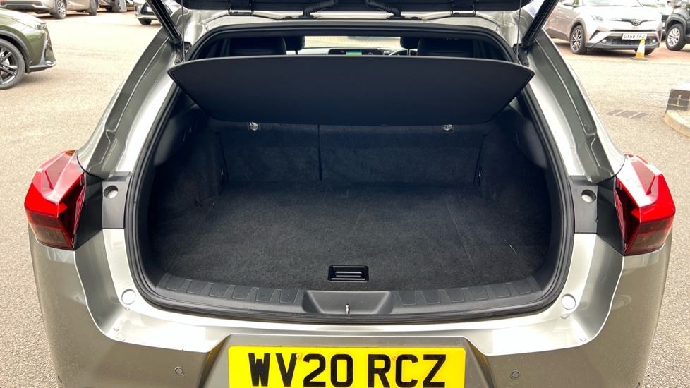 Lexus UX 250H Takumi 108 Silver #14