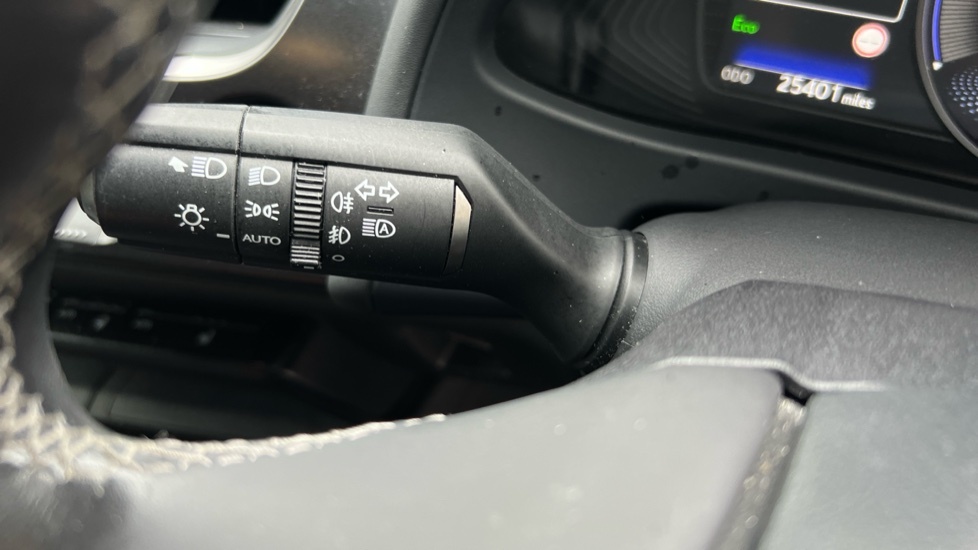 Lexus UX 250H Takumi 108 Silver #47