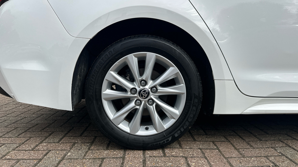 Toyota Corolla 2.0 Hybrid Excel Cvt Silver #25