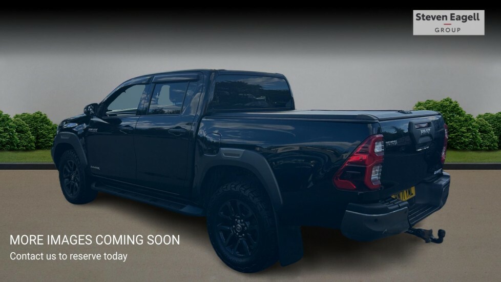 Toyota HILUX 2.8 D-4d Invincible X 4Wd Euro 6 Ss Black #2