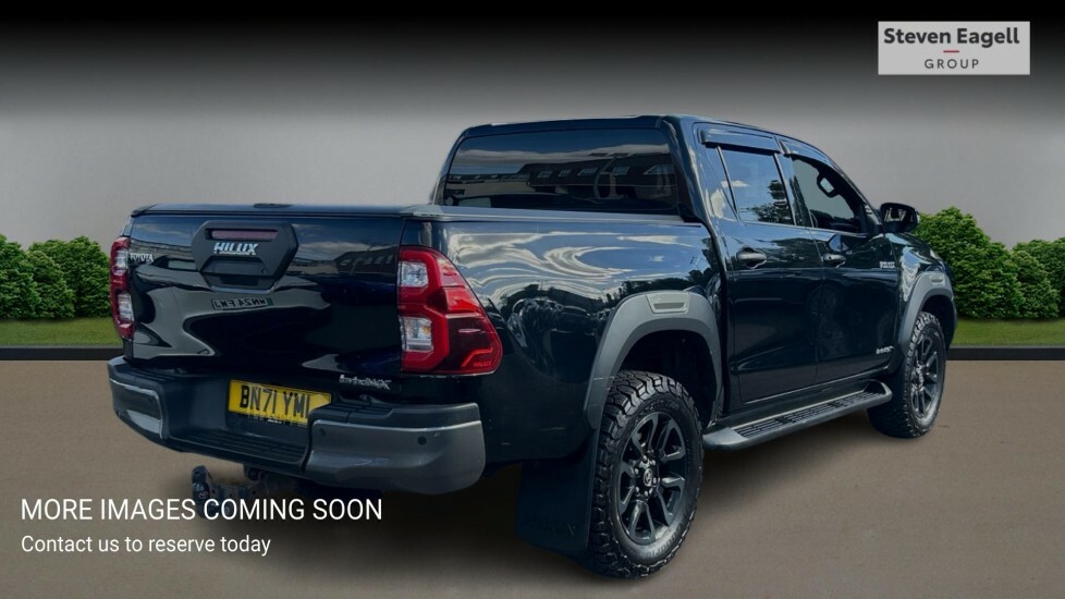 Toyota HILUX 2.8 D-4d Invincible X 4Wd Euro 6 Ss Black #4