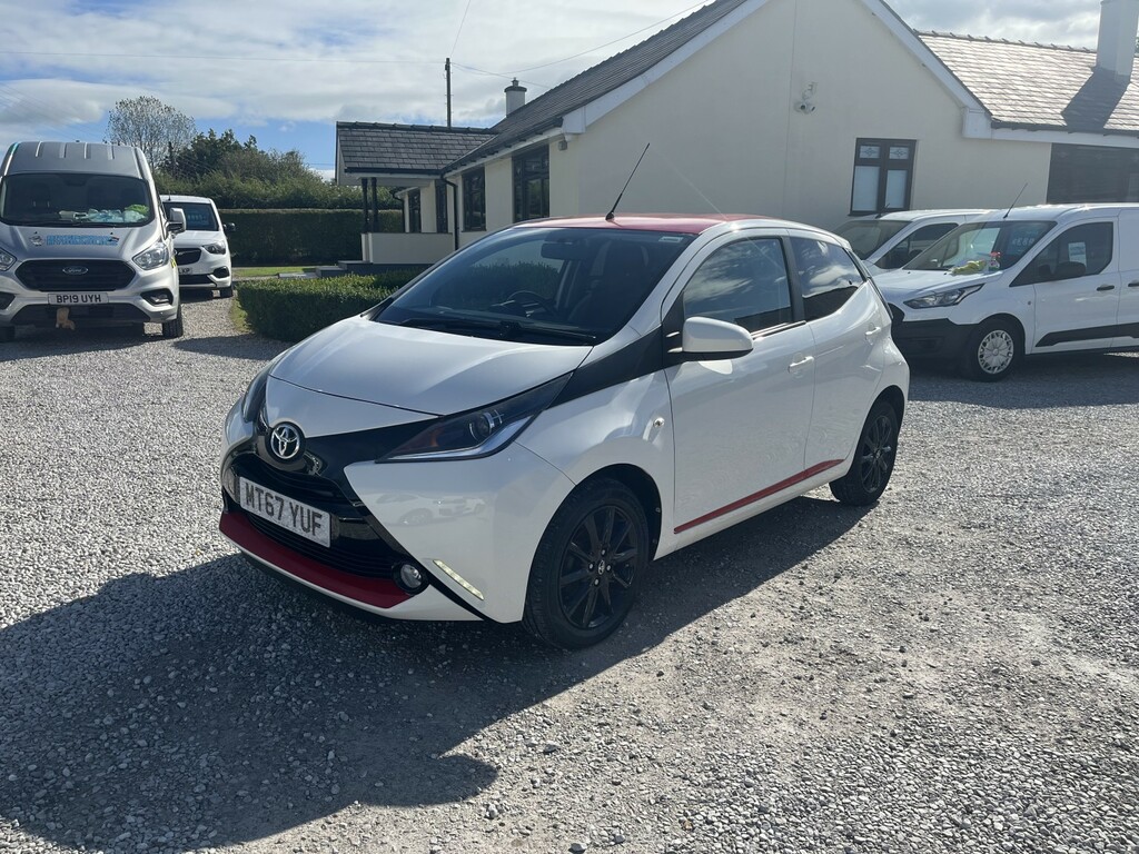 Toyota Aygo 1.0 Vvt-i X-press White #3