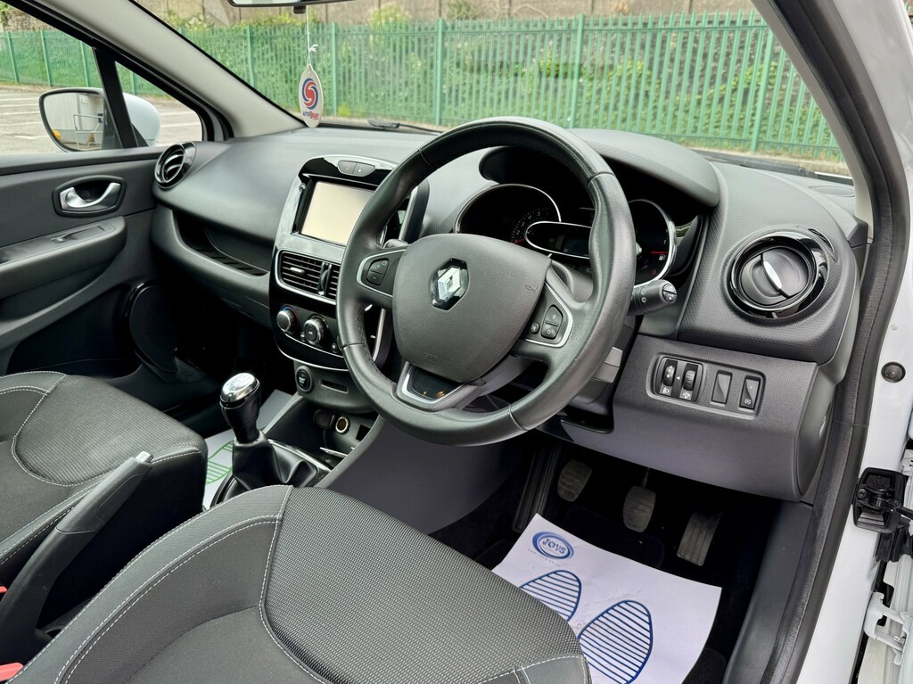 Renault Clio Hatchback 0.9 Dynamique Nav Tce 90 201717 HN17ODM White #5