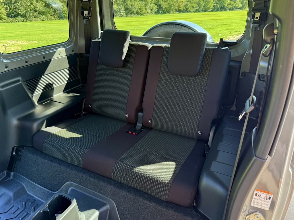Suzuki Jimny Suv White #16