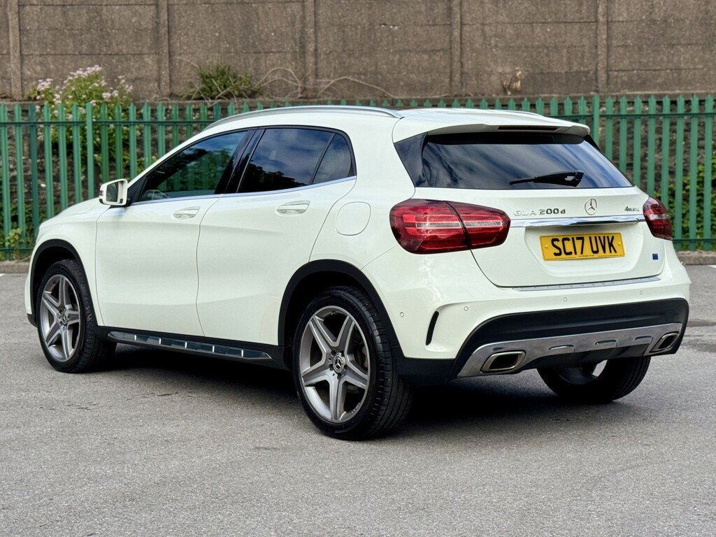 Mercedes-Benz GLA Class 2.1 Gla200d Amg Line White #2