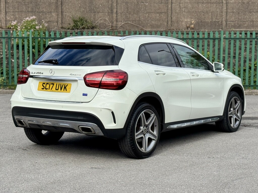 Mercedes-Benz GLA Class 2.1 Gla200d Amg Line White #4