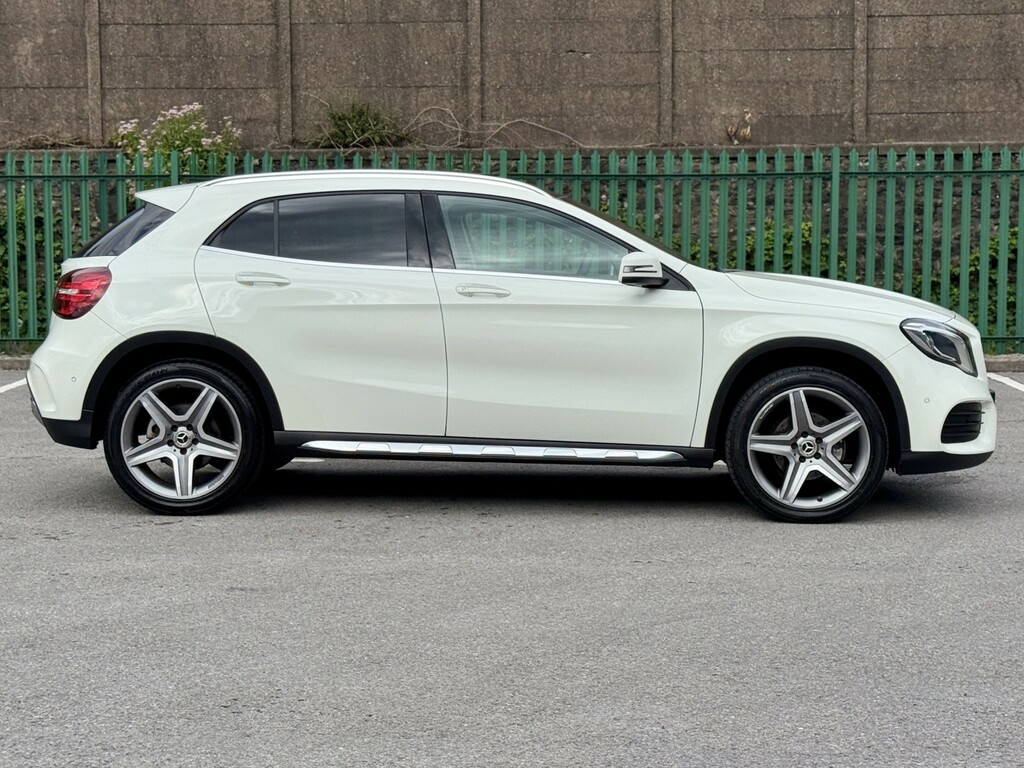 Mercedes-Benz GLA Class 2017 2.1 Gla220d Amg Line Premium Suv Black #8