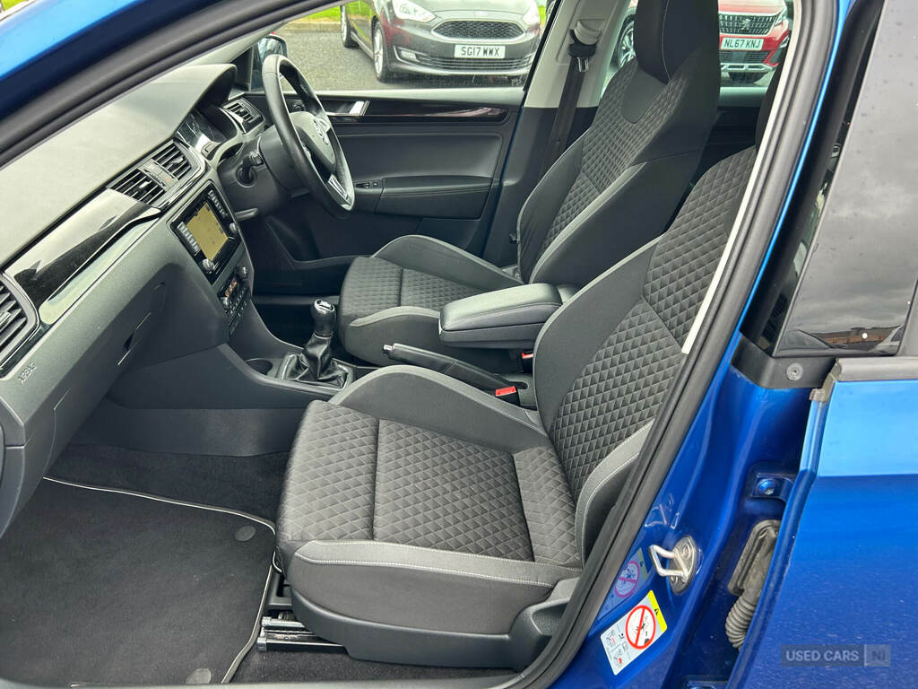 Skoda Rapid 1.0 Tsi 110 Se Sport Blue #4