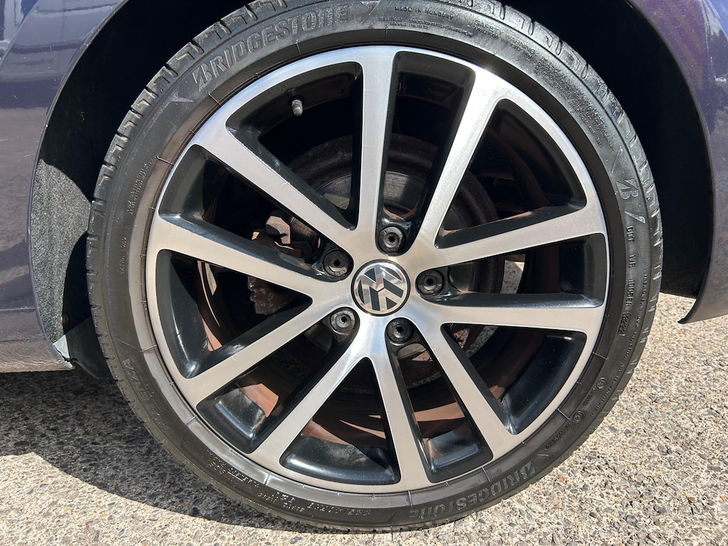 Volkswagen Golf Hatchback Silver #19