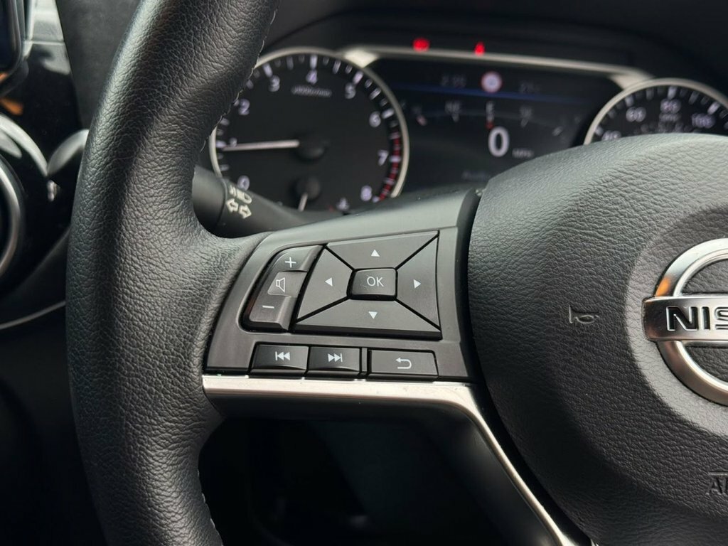 Nissan Juke Dig-t N-connecta Black #9