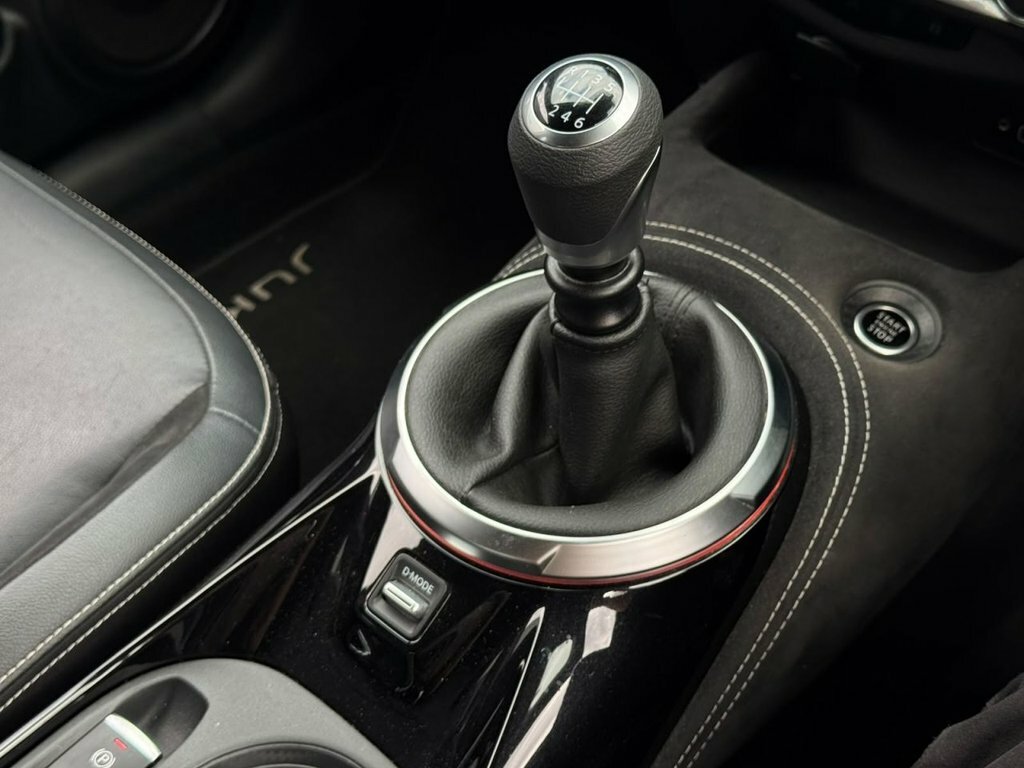 Nissan Juke Dig-t N-connecta Black #17