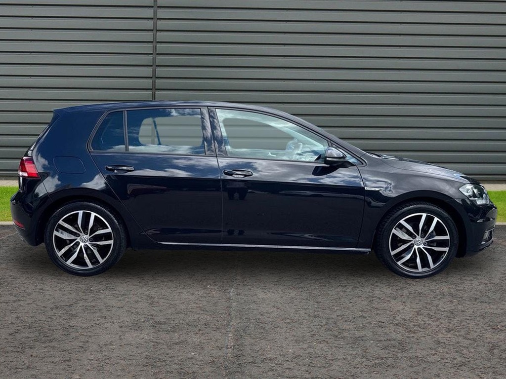 Volkswagen Golf 1.5 1.5 Tsi Evo Match Hatchback Dsg Black #4