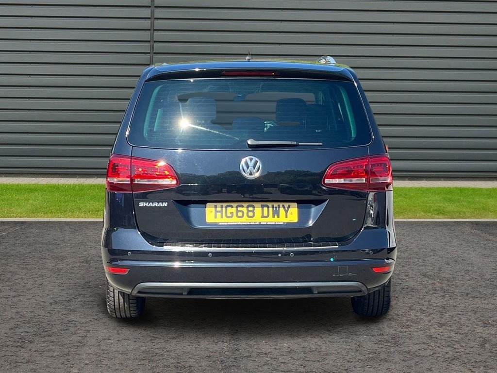 Volkswagen Sharan 1.4 1.4 Tsi Se Nav Mpv Dsg Black #4